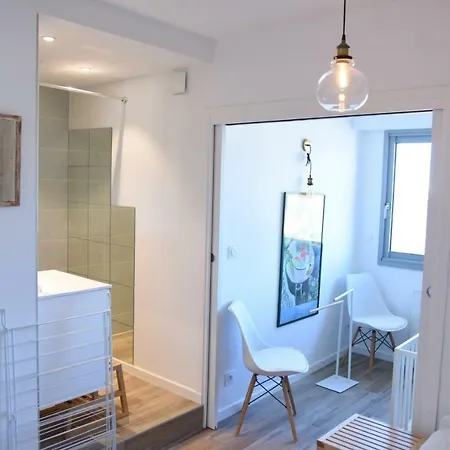 Front De Mer Moderne Apartamento *